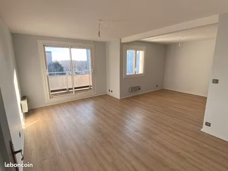 superbe t4 cournon parking