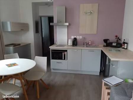 t2 meublé viviers du lac terrasse + parking