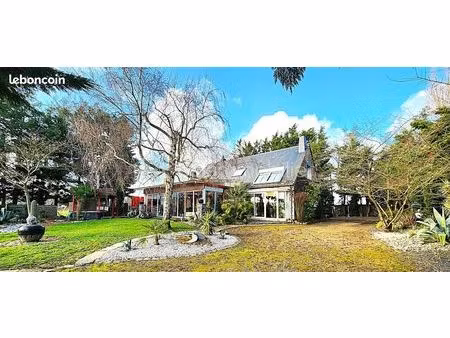 propriété 6 pièces 190 m²