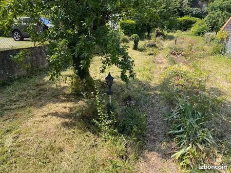 joli terrain  plat et bien placé à chamalières