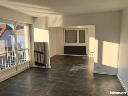 lumineux f3/4 proche centre village