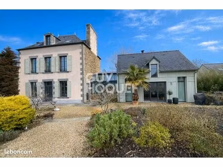 propriété 5 pièces 270 m²