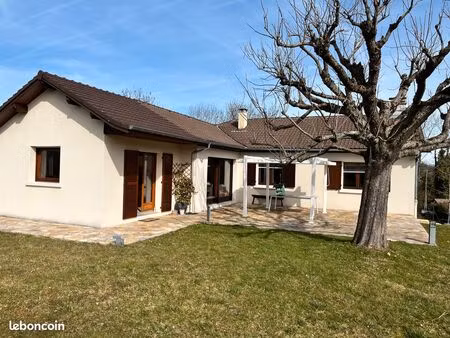 maison 6 pièces 140m2