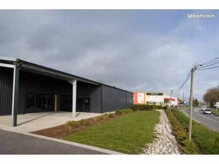 local commercial à louer