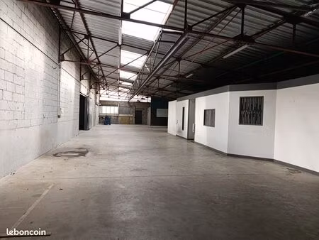 grand local pour entreprise 515m2 + logement