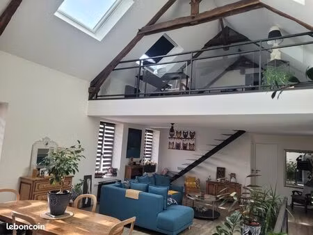 st-hilaire-des-landes (35) immeuble granit 300m² rénové 2019-2020 - loft 100m² + commerce 