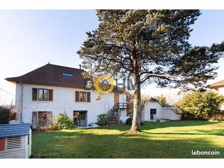 propriété 6 pièces 175 m²