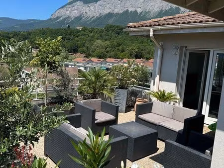 appartement 3 pièces 77m2