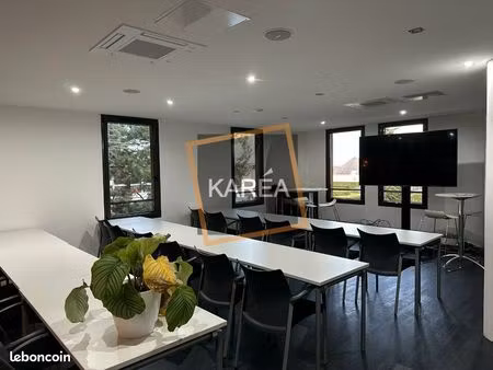 bureaux 225 m² magny le hongre