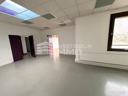 bureaux 600 m²