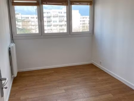 bureau à louer au sein d'un cabinet paramédical