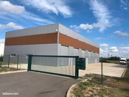 local d'activité entrepôt stockage