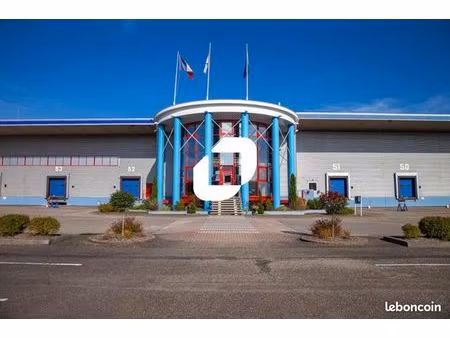 local logistique 29 629 m²
