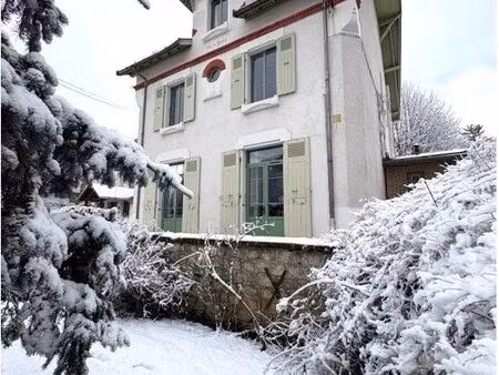 maison 7 pièces 197 m²