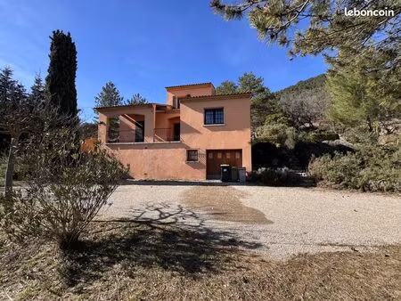 villa 4 pièces 115 m²
