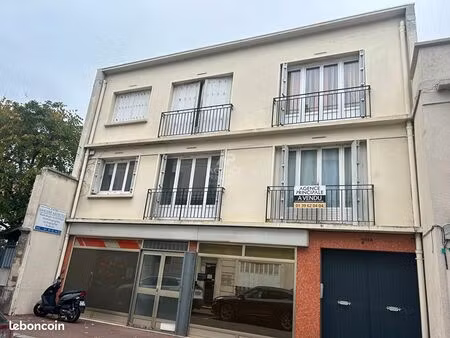 local commercial 77 m² maisons laffitte