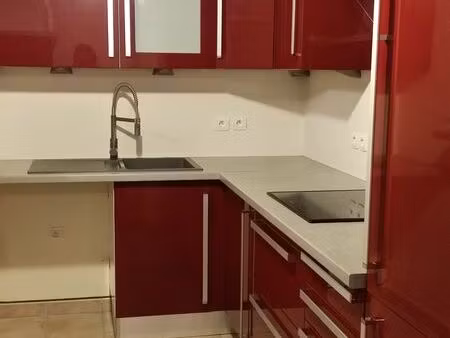 f3 récent - proche rer e  écoles et commerces