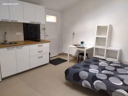 chambre de 21m² meublée avec cuisine et entrée indépendante - idéal étudiant(e)