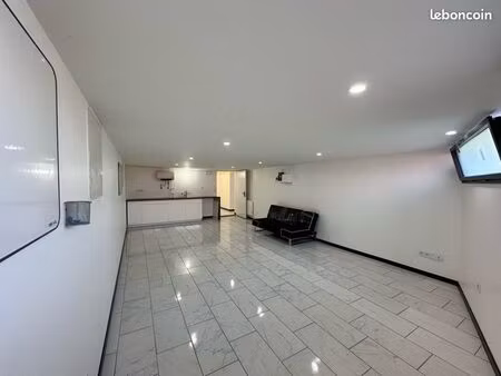 bureaux 90 m² – parking privée