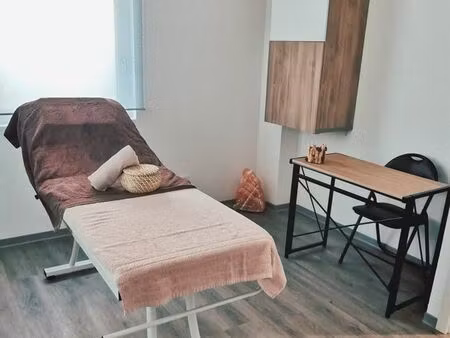 cabine esthétique/ bien etre a louer