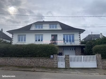 maison 8 pièces 208 m²
