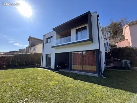 maison 6 pièces 200 m²