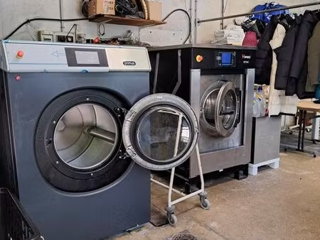 blanchisserie à vendre murs et fonds de commerce