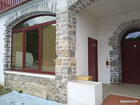 local commercial saint palais 64120