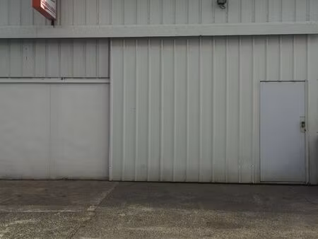 local 225m2 - za st frederic