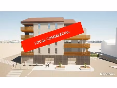 local commercial 112 m² paray le monial