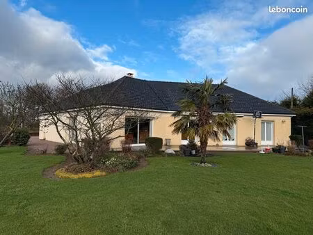 pavillon 6 pp de 2006 sur 3200 m2