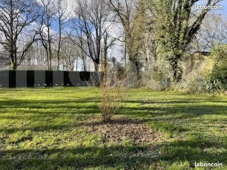 terrain 1400m² franqueville centre