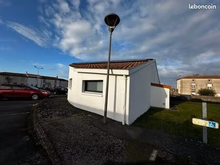 local professionnel 95m2