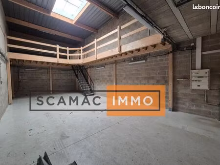 local d'activité 136 m²