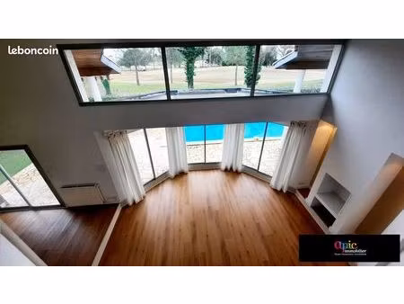 villa 5 pièces 166 m²