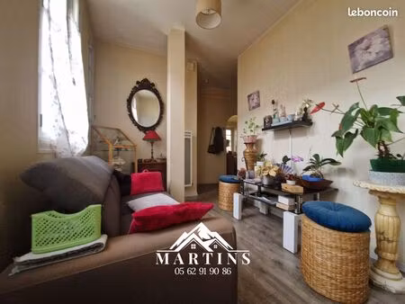 immeuble 19 pièces 400 m²