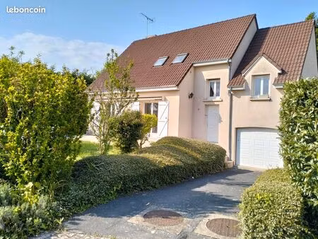maison familiale piscine cormontreuil
