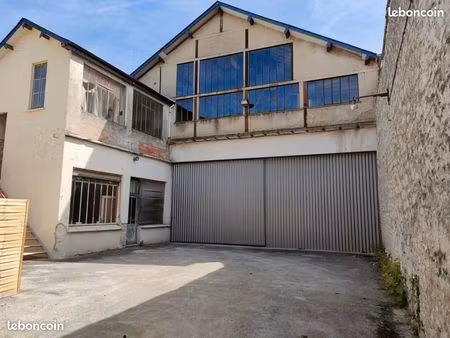 location entrepot local hangar garage fosse stockage 280m2 proche a77 a6 + bureaux+ accuei