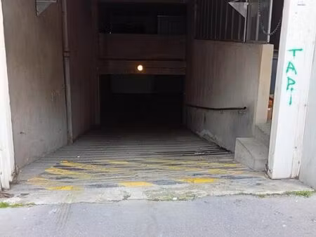 parking/box 13 m² saint-étienne