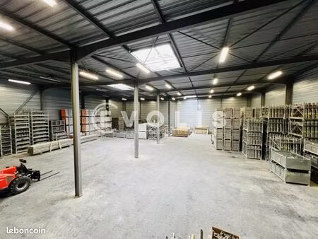 local d'activité 960 m²