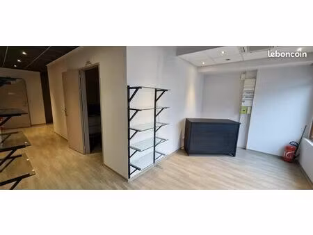 local commercial 51 m² moret-loing-et-orvanne
