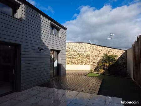 maison - 5 pièces - 160 m²