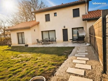 maison de 5 pièces de 115 m²