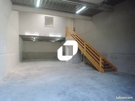 local d'activité 176 m²