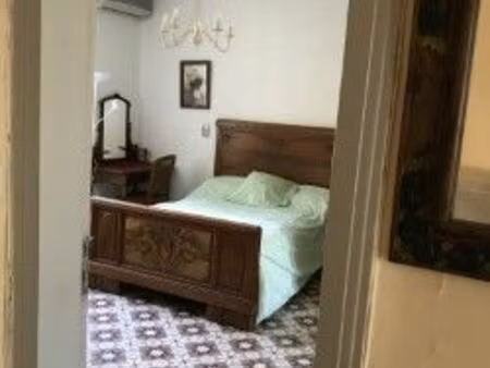 chambre d'étudiant meublée très spacieuse et très lumineuse dans une villa