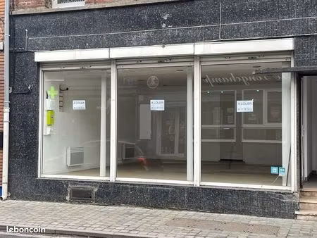 ? à louer – grand local commercial en plein cœur de solesmes (59)