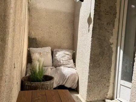 appartement t2 meublé avec terrasse centre ville