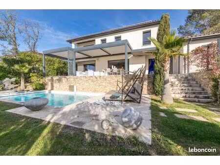 maison 5 pièces 195 m²