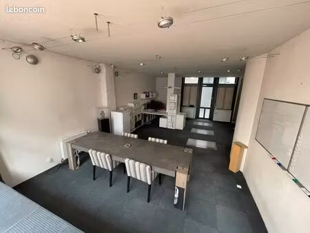 local commercial 52 m2 + 93 m² de sous-sol aménageable – 160 m² au total