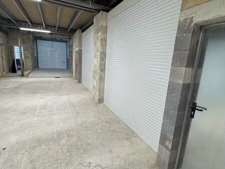 local de stockage ou activité 90m2
